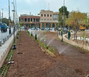 پایان عملیات اجرایی فضای سبز میدان شهید مطهری